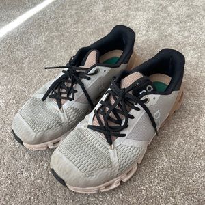 On Cloud Womens Tennis Shoes